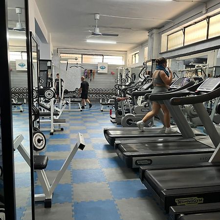 Family Room ปอร์ติชี ภายนอก รูปภาพ